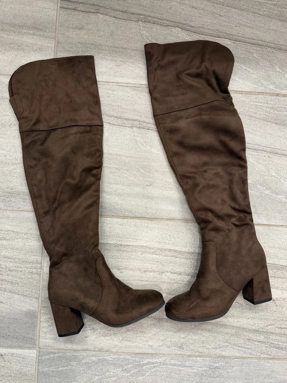 Women's Over-the-Knee Suede Boot - NEW SIZE 7
